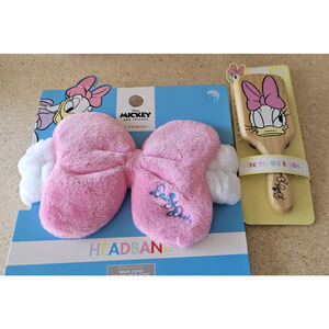 Daisy headband and paddle brush